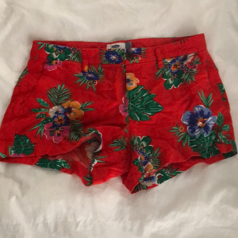 Old navy floral print shorts. Size 2